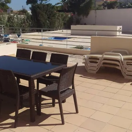 Modern 3 Bedroom Pool View. Apartment
