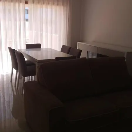 Appartamento Modern 3 Bedroom Pool View.