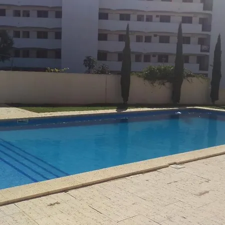 Modern 3 Bedroom Pool View. * Албуфейра