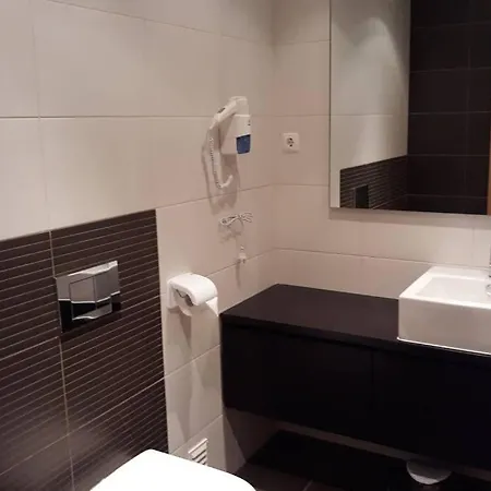 Modern 3 Bedroom Pool View. * Албуфейра