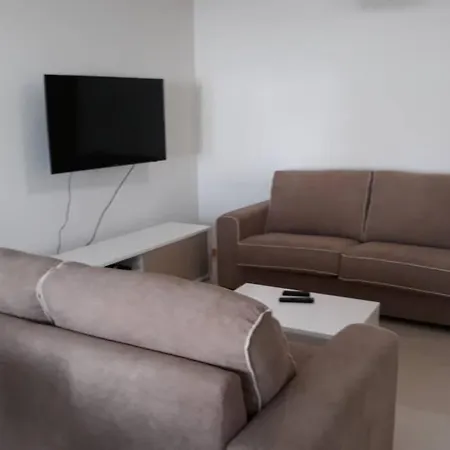 Modern 3 Bedroom Pool View. * Албуфейра