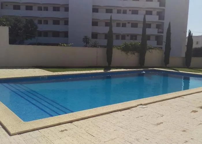 Modern 3 Bedroom Pool View. * Albufeira