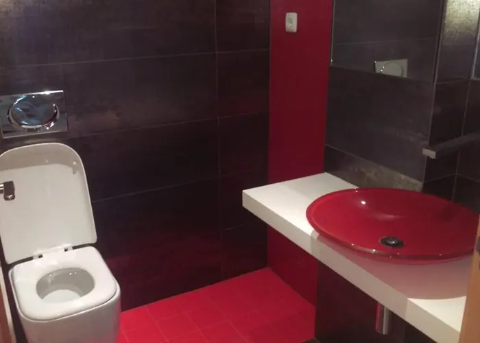 Modern 3 Bedroom Pool View. * Albufeira